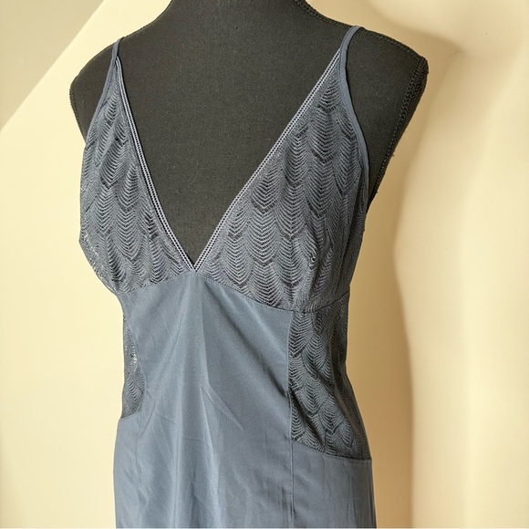 CALVIN KLEIN Navy Blue Silky Smooth Chemise Slip Negligee Geo Lace V Neck - Picture 5 of 8